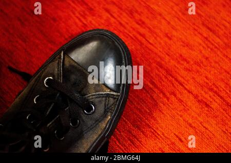 Zerlumpte Schwarze Stilvolle Schuhe, Vintage Schwarz Stilvolle Schuhe Stockfoto