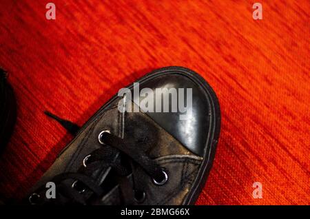 Zerlumpte Schwarze Stilvolle Schuhe, Vintage Schwarz Stilvolle Schuhe Stockfoto