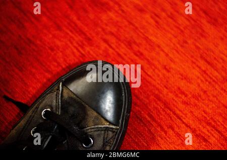 Zerlumpte Schwarze Stilvolle Schuhe, Vintage Schwarz Stilvolle Schuhe Stockfoto