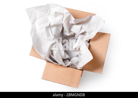 Öffnen Sie leere rechteckige Karton mit Geschenkpapier isoliert auf weißem Hintergrund. Modell für Design und Werbung. Braunes Bastelpapier oder Karton Stockfoto