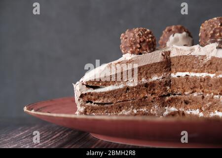Close up od Schokoladenkuchen auf Teller. Stockfoto