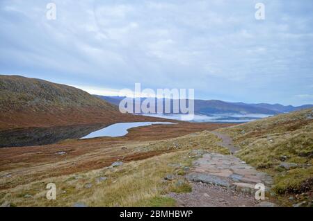 Wanderer auf Touristenpfad in Lochan Meall an t-suidhe, Ben Nevis Stockfoto