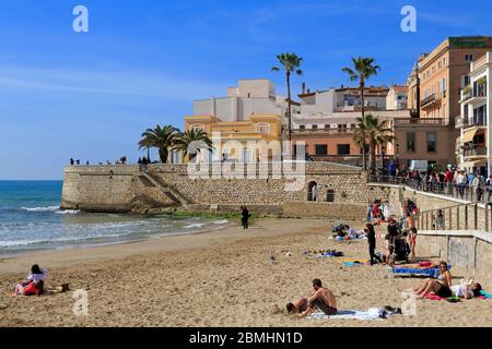 St. Sebastian Strand, Sitges, Katalonien, Spanien, Europa Stockfoto