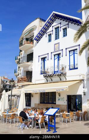 Restaurant, St. Sabastian Beach, Sitges, Katalonien, Spanien, Europa Stockfoto