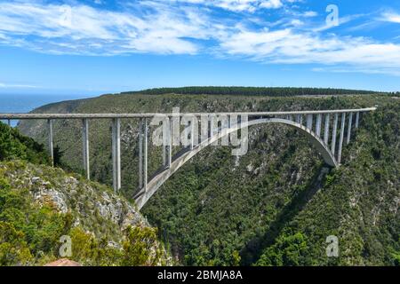 Bloukrans River Bridge, die höchste Bungee Jumping Bridge der Welt, Garden Route, Südafrika Stockfoto