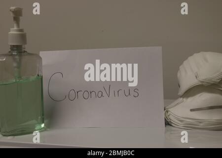 Coronavirus Hand Sanitizer Flasche Spender Reiben Alkohol Gel Für Hände Hygiene Gesundheit Pflege. Stockfoto