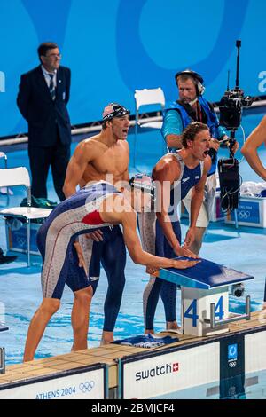 Team USA Michael Phelps -C- Peter Vanderkaay -L Ryan Lochte mit Klete Keller gewinnt die Goldmedaille im 4 × 200 Meter langen Finale der Männer in der Freistil-Staffel Stockfoto