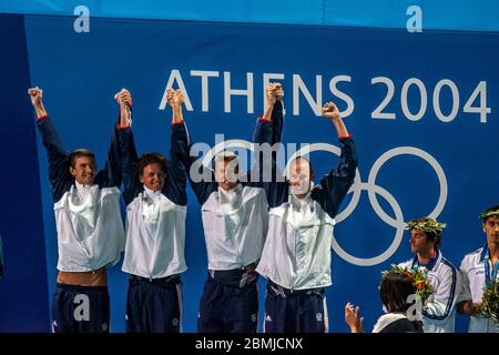 Team USA L-R Michael Phelps, Ryan Lochte, Peter Vanderkaay, Klete Keller gewinnt die Goldmedaille im 4 × 200 Meter langen Finale der Männer in der Freistil-Staffel Stockfoto