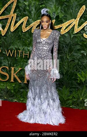 Winnie Harlow nimmt am 10. Dezember 2018 in London, Großbritannien, an den Fashion Awards 2018 in der Royal Albert Hall Teil. Stockfoto