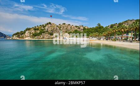 Medterranean Küstenlinie und Cottage Dorf in der Nähe von Sidari Vorort von Marmaris Resort Stadt in der Türkei. Stockfoto