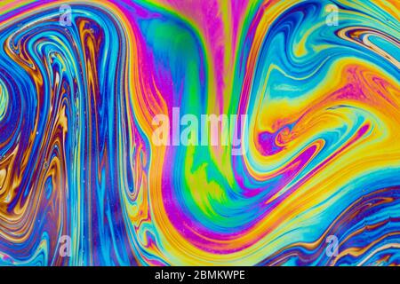 Psychedelische bunte Muster Hintergrund. Foto Makro Aufnahme von Seifenblasen Stockfoto