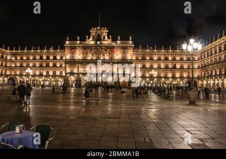 Die Plaza Mayor bei Nacht, Salamanca Spanien Stockfoto