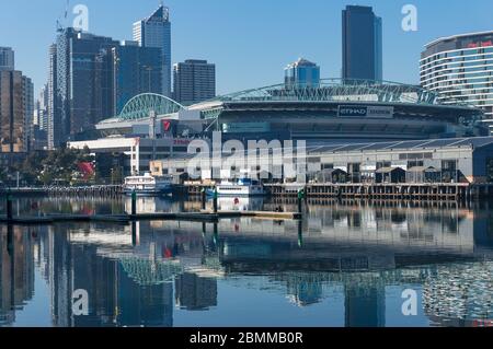 Melbourne, Australien - 14. Juni 2017: Network Sieben Fernsehstationen in den Docklands Vorort von Melbourne. 7 Kanal und Ethihad Stadion gebaut Stockfoto