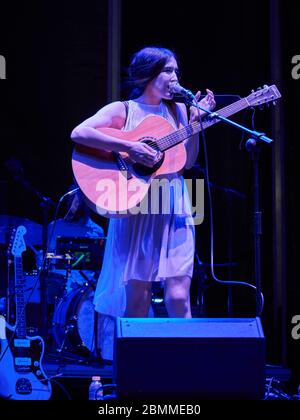 Anni B Sweet beim Konzert 'Estrellas de Fuengirola' - Mare Nostrum Musik Schlosspark. Fuengirola, Málaga, Spanien. Stockfoto