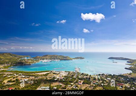 Blick von Great Fort George zum Falmouth Harbour. Stockfoto