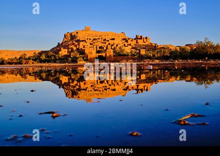 Maroc, Haut Atlas, Vallée du Dadès, Ksar d'Aït-Ben-Haddou, classé Patrimoine Mondial de l'UNESCO // Marokko, hoher Atlas, Dades Valley, Ksar von Ait-Ben Stockfoto