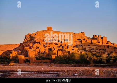 Maroc, Haut Atlas, Vallée du Dadès, Ksar d'Aït-Ben-Haddou, classé Patrimoine Mondial de l'UNESCO // Marokko, hoher Atlas, Dades Valley, Ksar von Ait-Ben Stockfoto