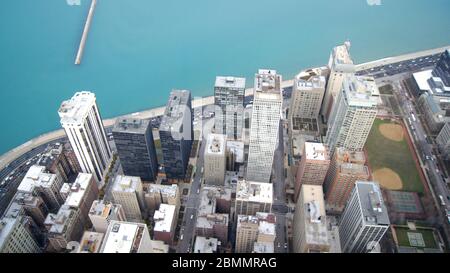 CHICAGO, ILLINOIS, USA - 11. DEZEMBER 2015: Blick vom John Hancock Tower, Chicago und Lake Michigan Panoramablick. Skyline der Stadt ab 360 Stockfoto