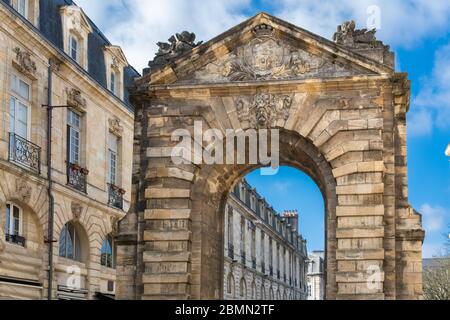 Bordeaux, das schöne Dijeaux Tor, altes Denkmal Stockfoto