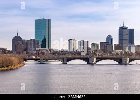 Downtown Stadtbild von Boston Wolkenkratzer Wolkenkratzer Bürogebäude entlang Charles River in Boston City Commonwealth of Massachusetts in New England Einheit Stockfoto