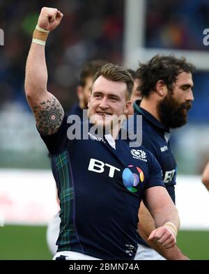 27. Februar 2016, RBS Six Nations, Italien gegen Schottland, Stadio Olimpico, Rom. Schottlands Stuart Hogg feiert den Sieg nach dem Schlusspfiff. Stockfoto