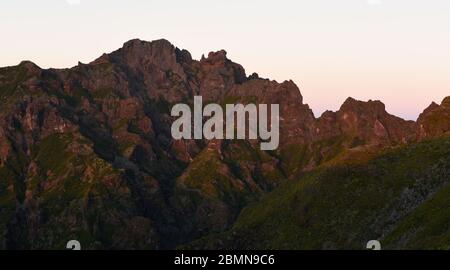 Sonnenaufgang auf Achada do Teixeira auf Madeira Stockfoto