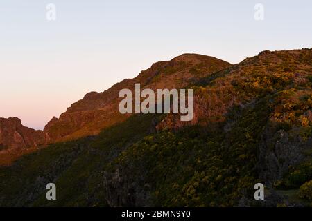 Sonnenaufgang auf Achada do Teixeira auf Madeira Stockfoto