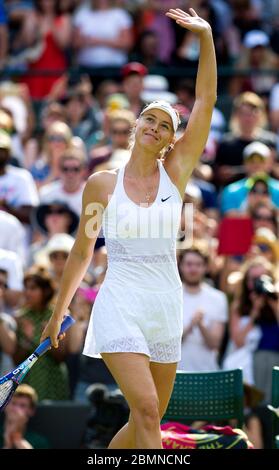 Juli 2015. AELTC, Wimbledon Championships, Wimbledon, London. Frauen Singles dritte Runde, Maria Sharapova (RUS) gegen Irina-Camelia Begu (ROU). Stockfoto