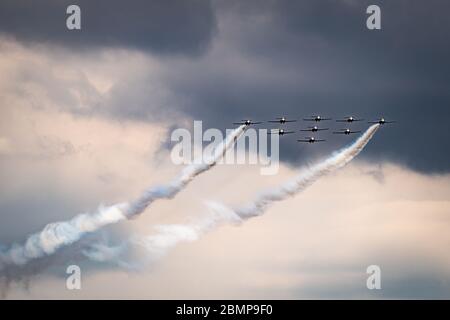 RCAF Snowbirds führen Luftakrobatik über London Ontario in der Operation Inspiration Stockfoto