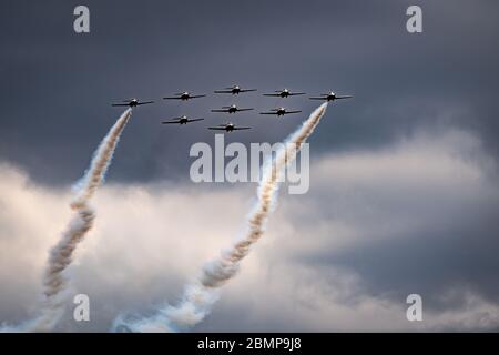 RCAF Snowbirds führen Luftakrobatik über London Ontario in der Operation Inspiration Stockfoto