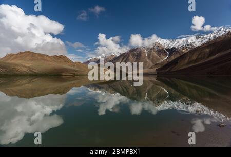 Chandra Tal (See) im höher alpinen Himalaya, Indien Stockfoto