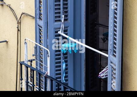 Madrid, Spanien-April 1-30 2020: Blick auf Madrid, da die Stadt mit der Sperrung durch Coronavirus(COVID-19) Infektionskrankheit durch SARS-Virus fertig wird. Stockfoto