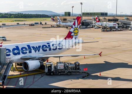 Zürich, Schweiz - 14. August 2019: Edelweiss und Swiss Planes Flughafen Zürich Stockfoto