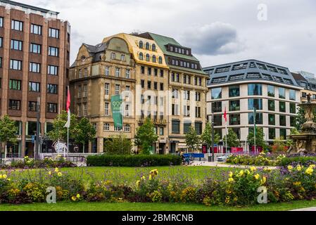 Düsseldorf, Deutschland - 11. August 2019: Gebäude mit deutscher Architektur Stockfoto