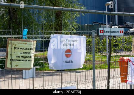 Constance, Deutschland. Mai 2020. Durch die Ausbreitung des Corona-Virus haben die Schweiz und Deutschland ihre Grenzen geschlossen. Konstanz, 9. Mai 2020 Quelle: dpa/Alamy Live News Stockfoto