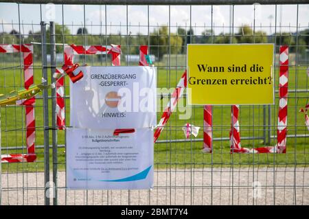 Constance, Deutschland. Mai 2020. Durch die Ausbreitung des Corona-Virus haben die Schweiz und Deutschland ihre Grenzen geschlossen. Konstanz, 9. Mai 2020 Quelle: dpa/Alamy Live News Stockfoto