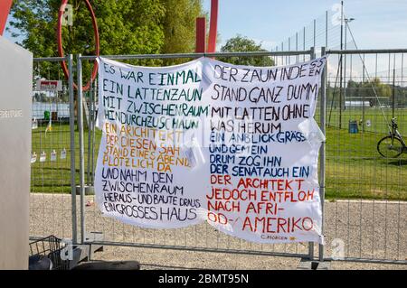 Constance, Deutschland. Mai 2020. Durch die Ausbreitung des Corona-Virus haben die Schweiz und Deutschland ihre Grenzen geschlossen. Konstanz, 9. Mai 2020 Quelle: dpa/Alamy Live News Stockfoto