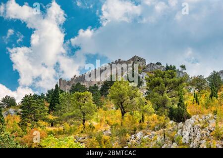 Blagaj Fort aka Stjepan Grad, osmanische, mittelalterliche Festung in Blagaj, Herzegowina-Neretva Kanton, Bosnien und Herzegowina, Südosteuropa Stockfoto