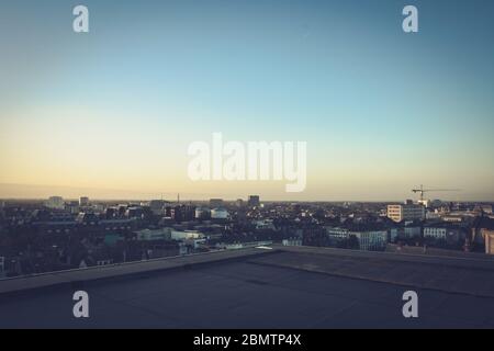 Sonnenuntergang über den Dächern von Gent Stockfoto