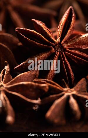 Makroaufnahme der Badyan Sternanis Gewürz auf dem Markt in Indien Stockfoto