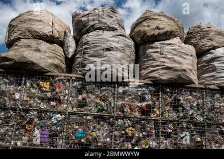 Payatas, Futter im Müll (Manila, Philippinen) Farbversion Stockfoto