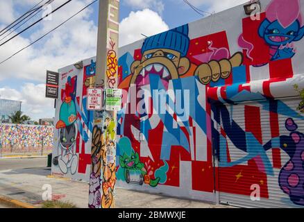 Das Museum of Graffiti im Wynwood-Viertel in Miami, Florida. Das Museum of Graffiti stellt Graffiti-Künstler aus, bildet sie aus und feiert sie. Stockfoto