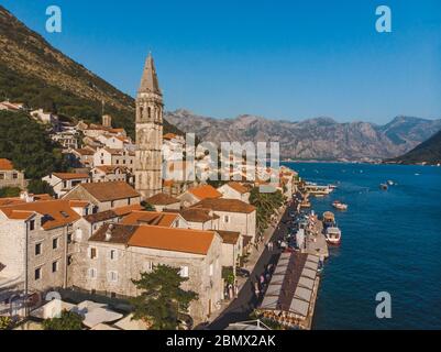 Luftaufnahme von perast Stadt in Montenegro Stockfoto