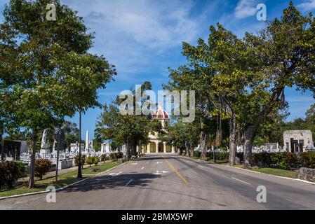 Kirche auf dem Friedhof Colon, Stadtteil Vedado, Havanna, Kuba Stockfoto