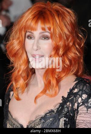 Cher. UK Premiere von 'Burlesque', Empire Leicester Square, London. GROSSBRITANNIEN Stockfoto