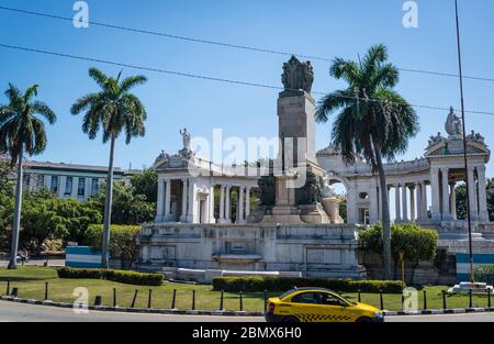 Denkmal für Jose Miguel Gomez, Avenida de los Presidentes, Vedado, Havanna, Kuba Stockfoto