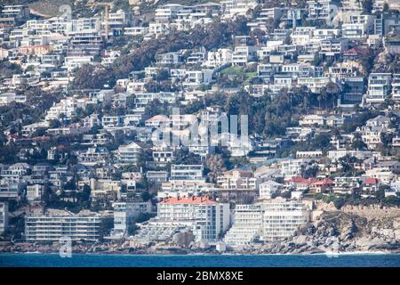 Panoramafotos von Kapstadt, Western Cape Province, Südafrika, einer der schönsten Städte der Welt, von Table Bay, Atlantischer Ozean. Stockfoto