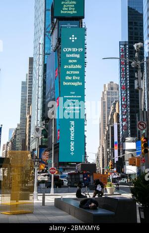 Times Square Ruhe während der Coronavirus-Pandemie. Stockfoto