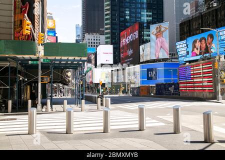 Times Square Ruhe während der Coronavirus-Pandemie. Stockfoto