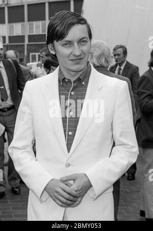 Sowjetischer Schachgroßmeister Anatoly Karpov Ankunft am Londoner Flughafen Heathrow im Juli 1984. Stockfoto